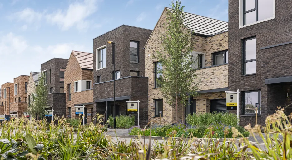 Canalside Quarter, The Villas, Externals